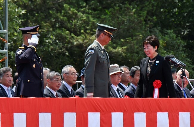 自衛官の制服はなぜ不揃いなのか――崩壊する「防衛産業」の現場から